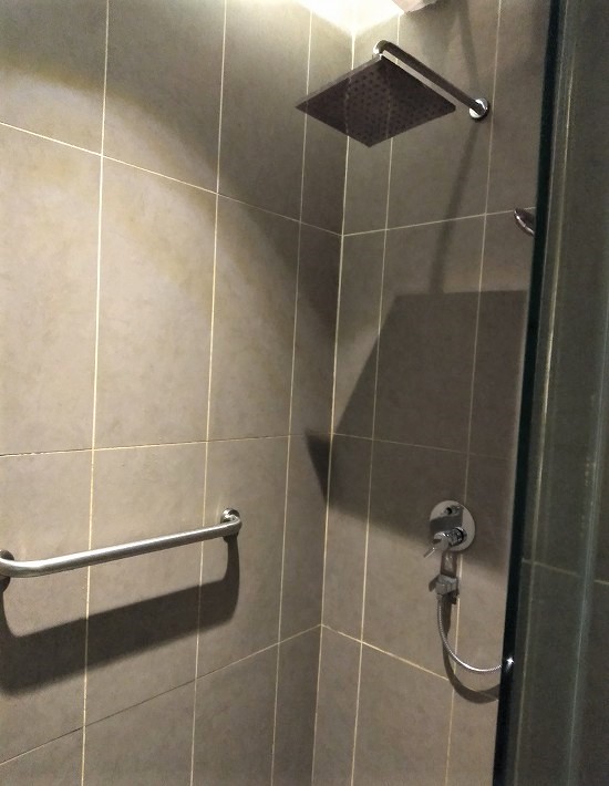 klia2 プラザプレミアムラウンジ シャワー室