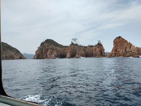 青海島観光汽船クルージング 心揺さぶる海上アルプスの絶景