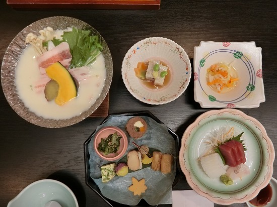 ホテルサンシャイン鬼怒川 ブログ 安くて大丈夫 食事 部屋 風呂は