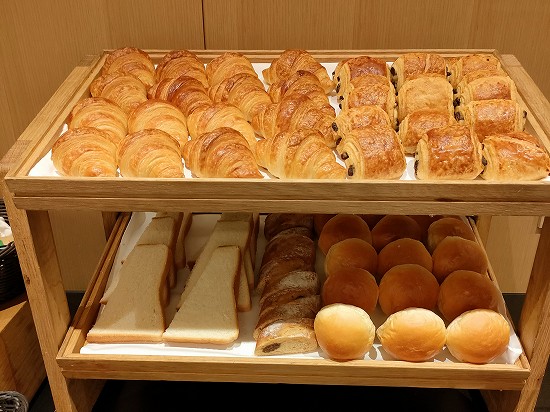 breakfast_bread_price_sakuratower_executivelounge