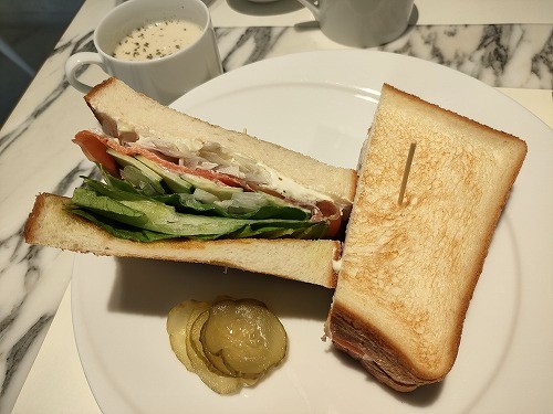 starjewelrycafe_menu_sandwich_smokedsalmon