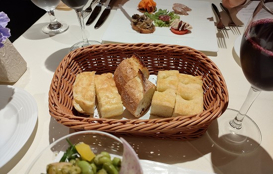 bread_toslove_biore_dinner