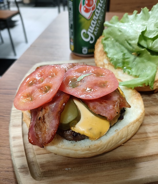 pati_burger`ya_yokohamatsurumi