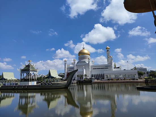 lake_old_mosque_brunei