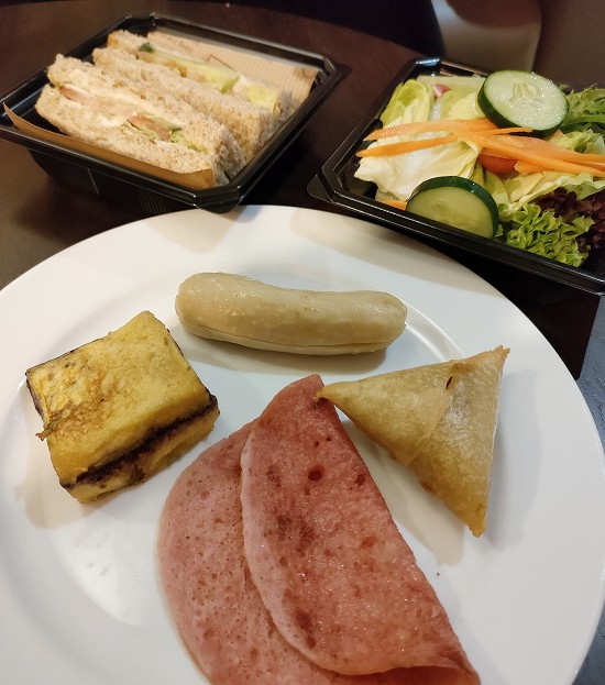 food_skysuite_airportlounge_klia1