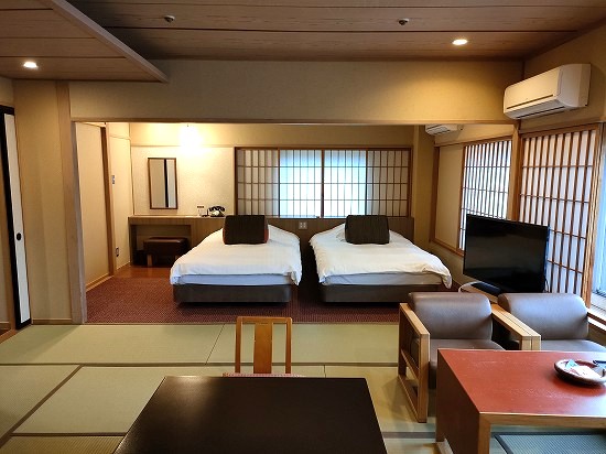 bedroom_ikahoonsen_hoteltenbo