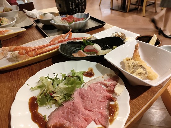 dinner_ikahoonsen_hoteltenbo