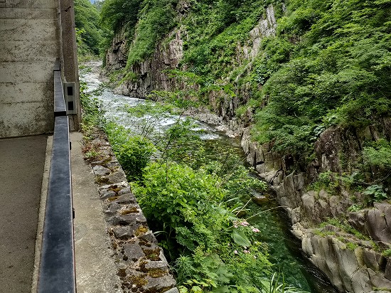 scenery_from_lookout_kiyotsu_valley