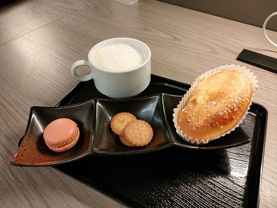 sweets_haneda3_prioritypass_lounge