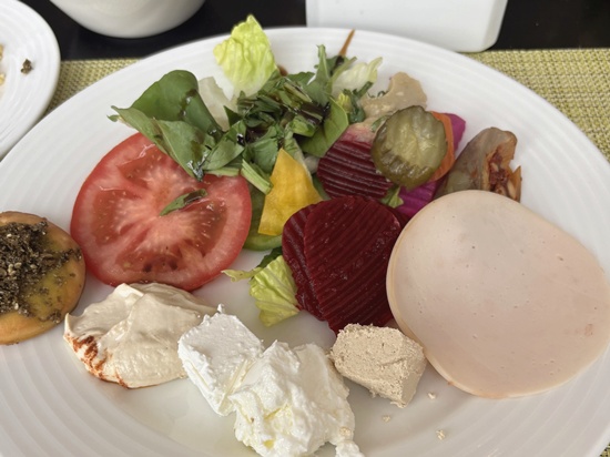 breakfast_centro_waha_rotana