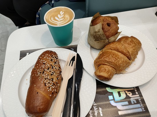 naSmiles_lounge_king_khalid_international_airport