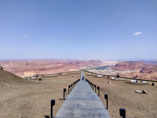 harrat_viewpoint_steps
