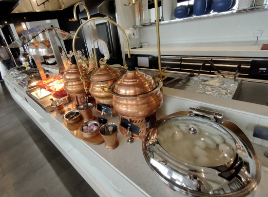 centro_waha_by_rotana_breakfast_hotfood