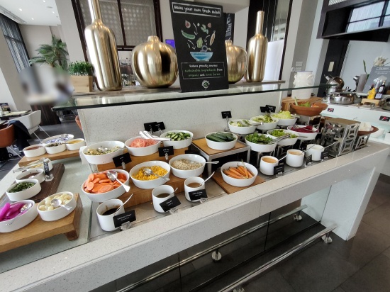 centro_waha_by_rotana_breakfast_salad