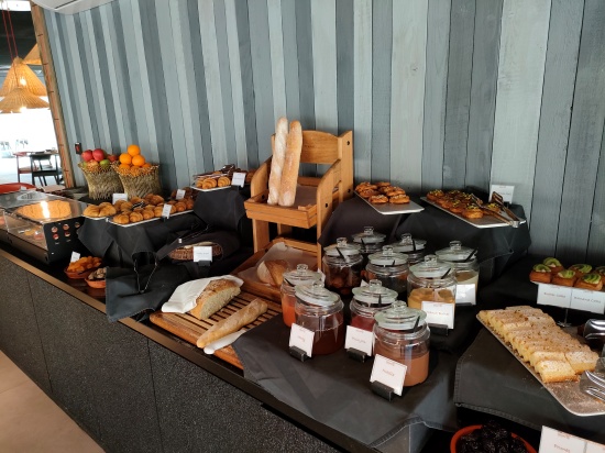 cloud7_residence_alula_breakfast_bread