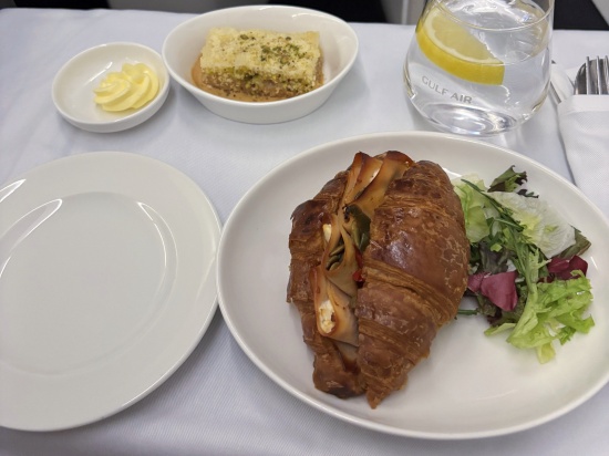 gulfair_business_croissant