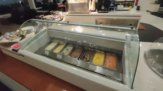 icecream_bahrain__internationalairport_gulfairbusiness_lounge