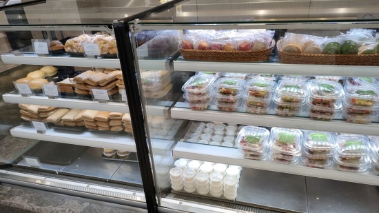 coldfood_hayyaku_lounge_king_khalid_international_airportT3