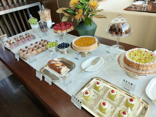 dessert_buffet_conrad_collage