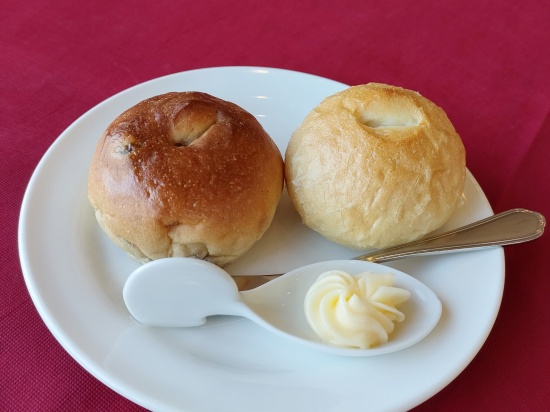 toriivilla_bread