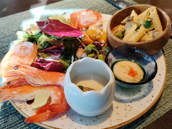 ana_inter_steakhouse_appetizer2