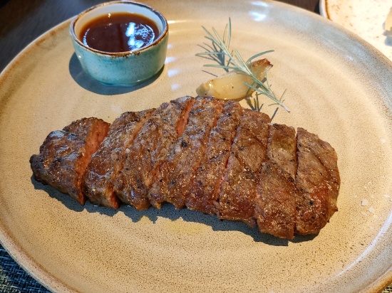 ana_inter_steakhouse_steak
