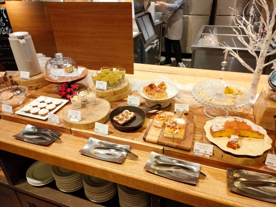 cedar-chophouse_dessert_buffet