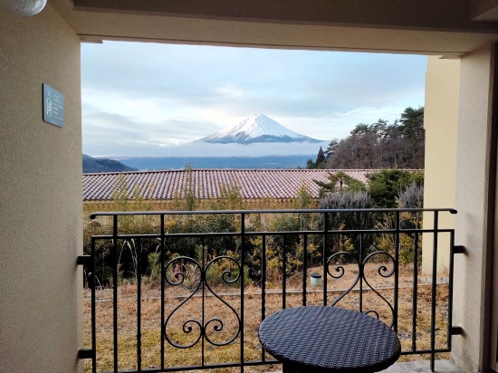 lavista_kawaguchi_terrace_morning