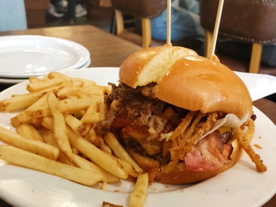 tgi_cowboy_triple_meat_burger