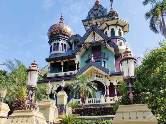 mistic_manor_hkdl