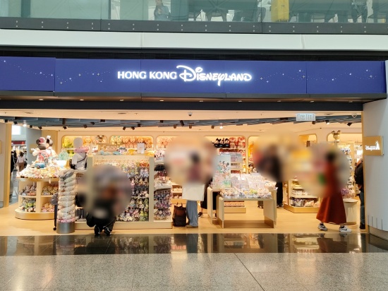 hk_airport_disney_shop