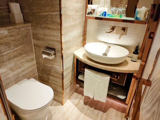 regala_skycity_washroom