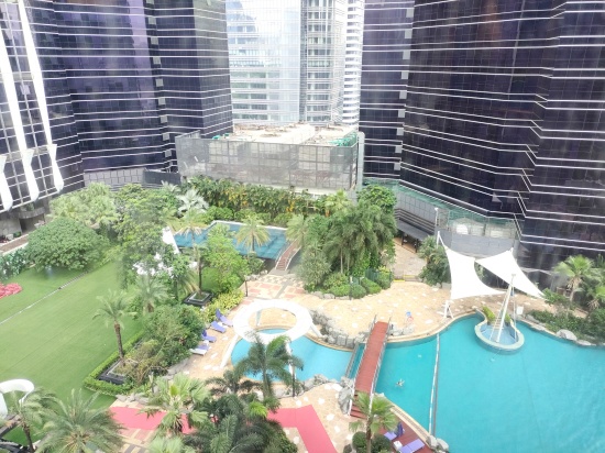sheraton_futian_swimmingpool