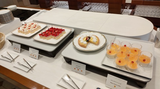 grand_nikko_daiba_club_afternoontea_cakes