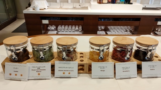grand_nikko_daiba_club_snacks