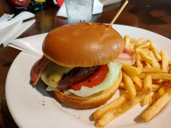 fridays_burger_tgi