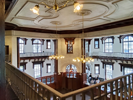 iwagin_akagrengakan_atrium