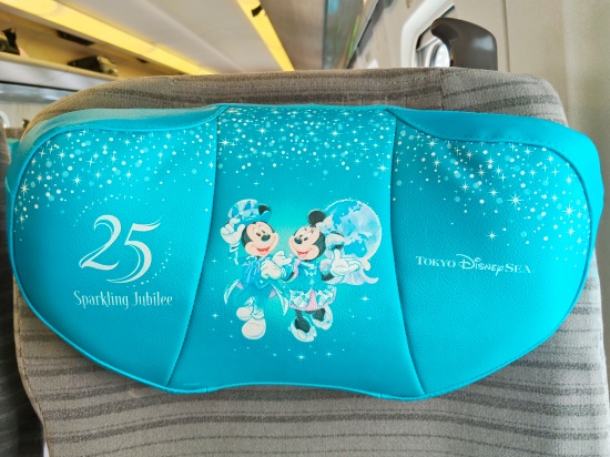 tohoku_shinkansen_headrest_disney
